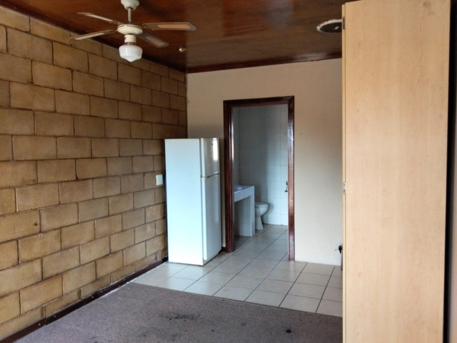 1 Bedroom Property for Sale in Brandwag Free State
